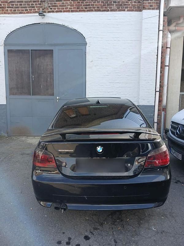 Gebraucht BMW 520 170 PS (125 kW) 2004 Schwarz Limousine