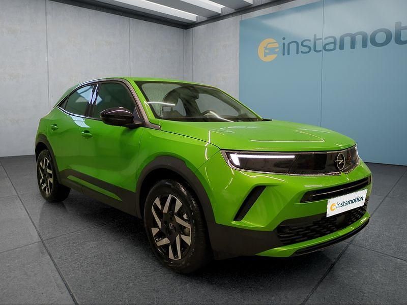 Grün Gebraucht 2023 Opel Mokka-e SUV | 20.349 € (Fairer Preis) - Bild 1/4