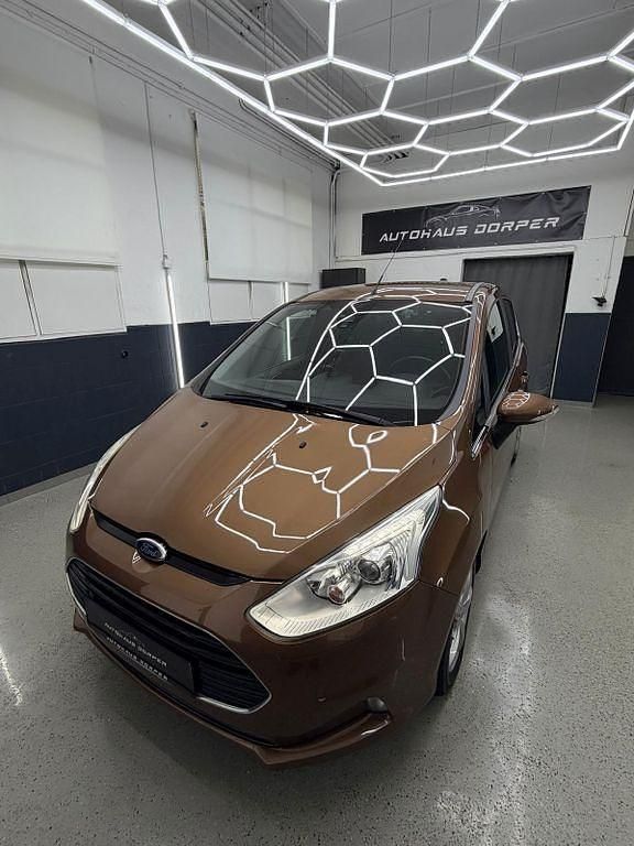 Braun Gebraucht 2015 Ford B-MAX Titanium Van / Kleinbus | 6.750 € (Fairer Preis) - Bild 1/4