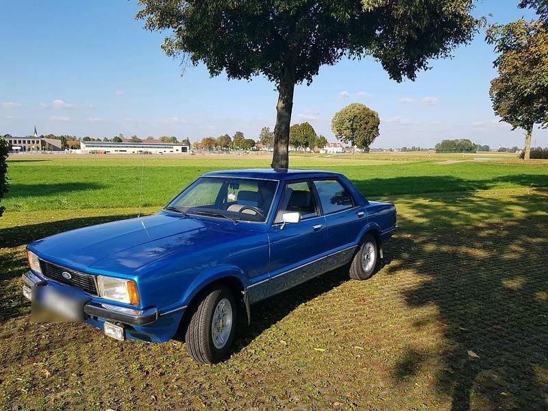 Blau Gebraucht 1979 Ford Taunus Limousine | 6.500 € - Bild 1/4