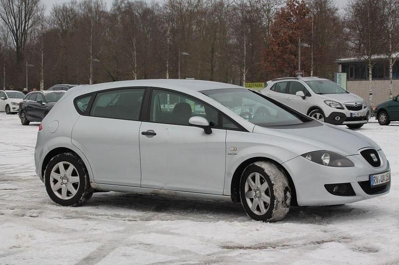 Gebraucht Seat Leon Comfort 102 PS (75 kW) 2008 Grau Kleinwagen