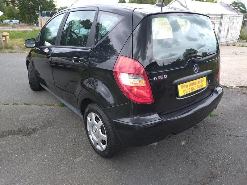 Gebraucht Mercedes A160 95 PS (69 kW) 2012 Schwarz Limousine