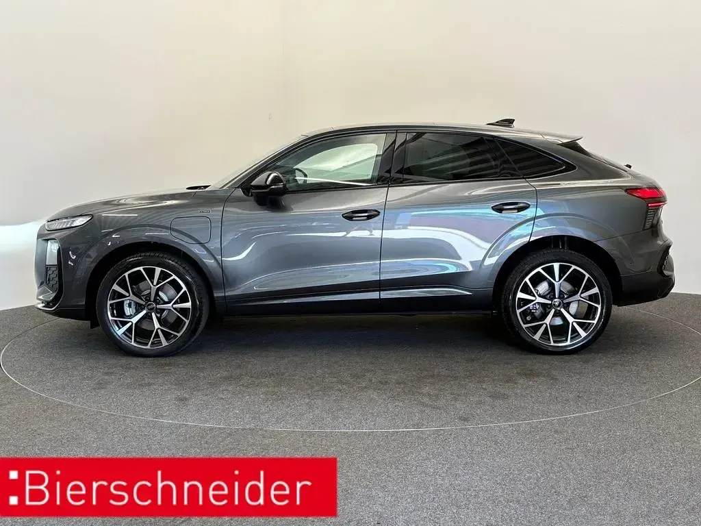 Gebraucht Audi Q3 Sportback Sport 272 PS (200 kW) 2026 Grau SUV