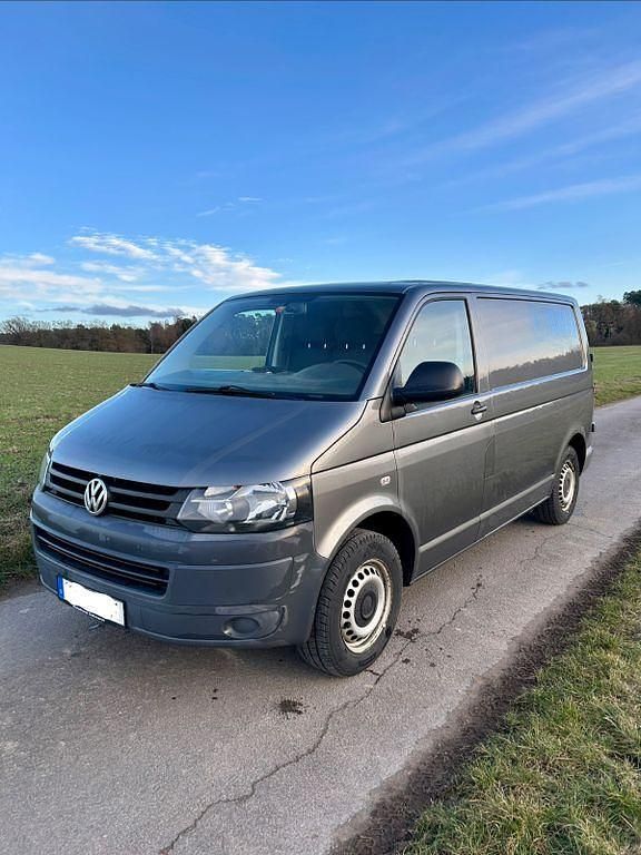 Gebraucht VW Transporter 140 PS (102 kW) 2013 Grau Van