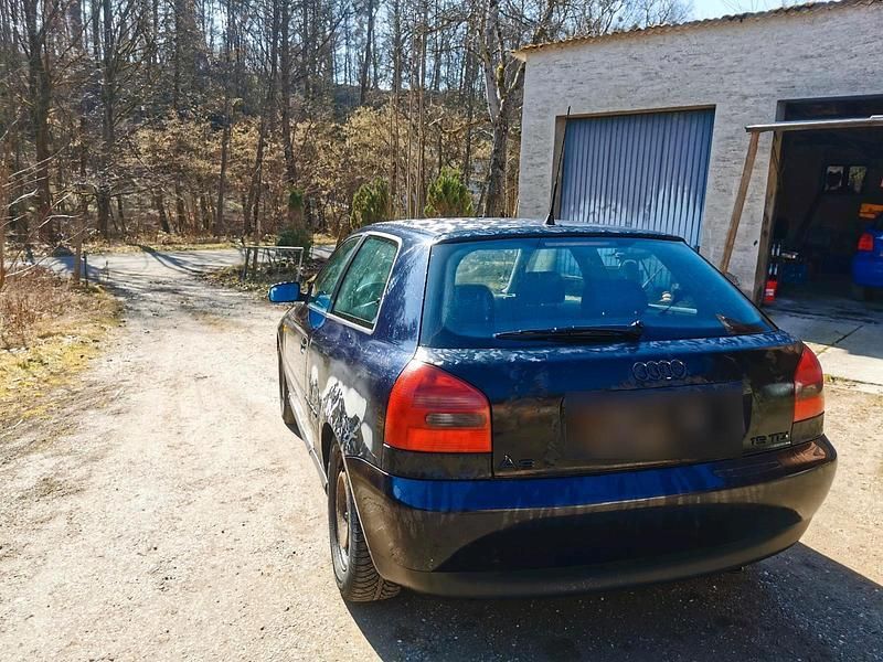 Gebraucht Audi A3 90 PS (66 kW) 1999 Blau Kleinwagen