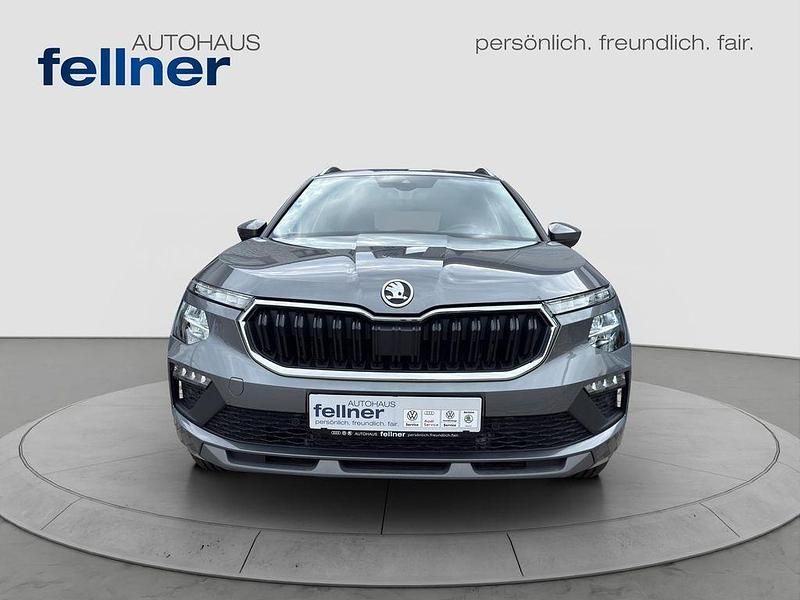 Neu Skoda Kamiq Selection 116 PS (85 kW) 2025 Graphitegrau metallic SUV