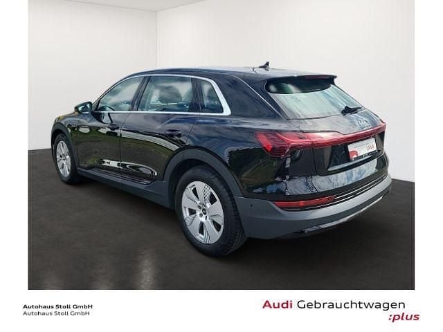 Gebraucht Audi e-tron Basis 230 kW (313 PS) 2021 Schwarz SUV
