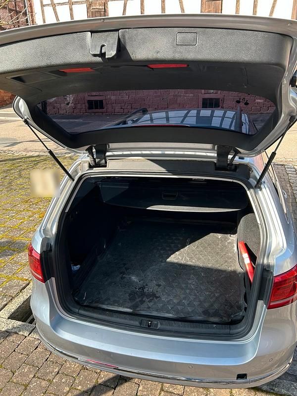Gebraucht VW Passat 140 PS (102 kW) 2013 Silber Kombi