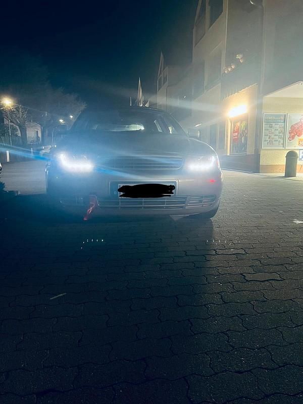 Second-hand Audi A3 145 CP (106 kW) 1999 Gri Hatchback