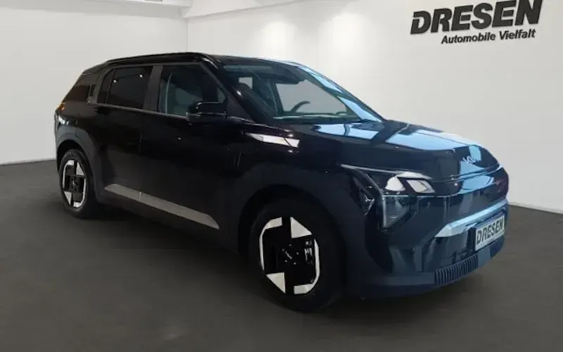 Używany Kia EV3 Earth 150 kW (204 KM) 2025 Czarny SUV