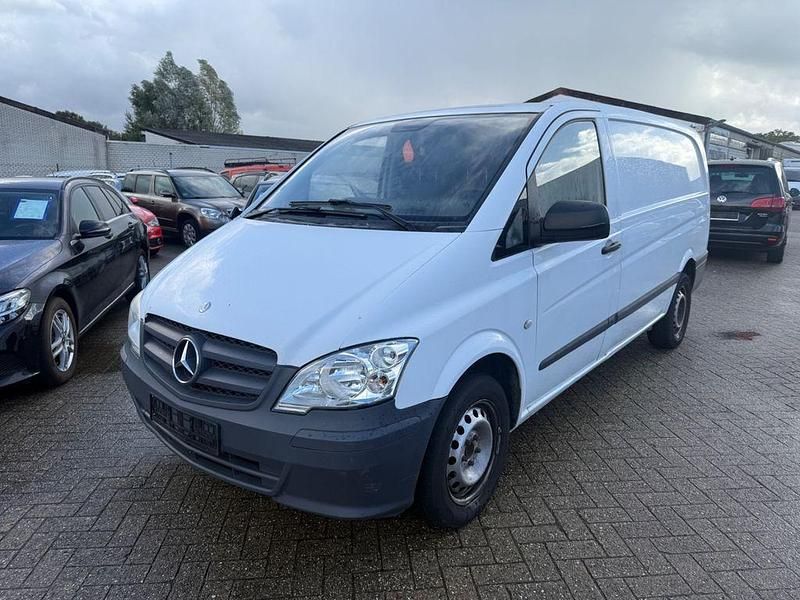 Weiß Gebraucht 2012 Mercedes Vito Van / Kleinbus | 3.399 € (Superpreis) - Bild 1/4