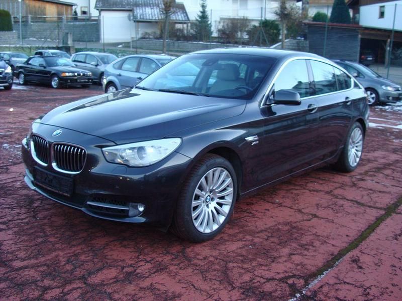 Grau Gebraucht 2010 BMW 535 Gran Turismo Sport Line Limousine | 7.990 € (Fairer Preis) - Bild 1/4