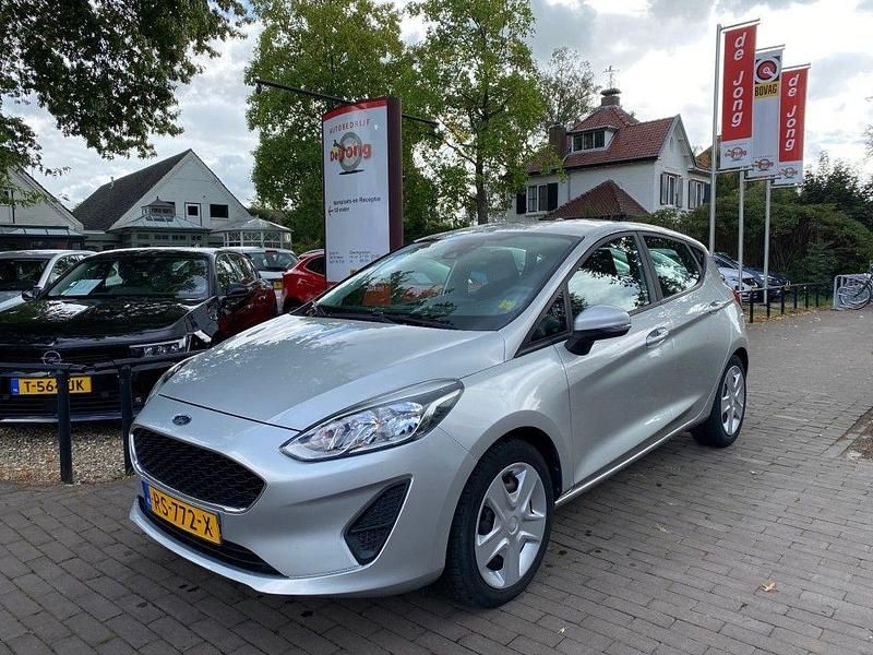 Grau Gebraucht 2018 Ford Fiesta Trend Kleinwagen | 5.600 € - Bild 1/4
