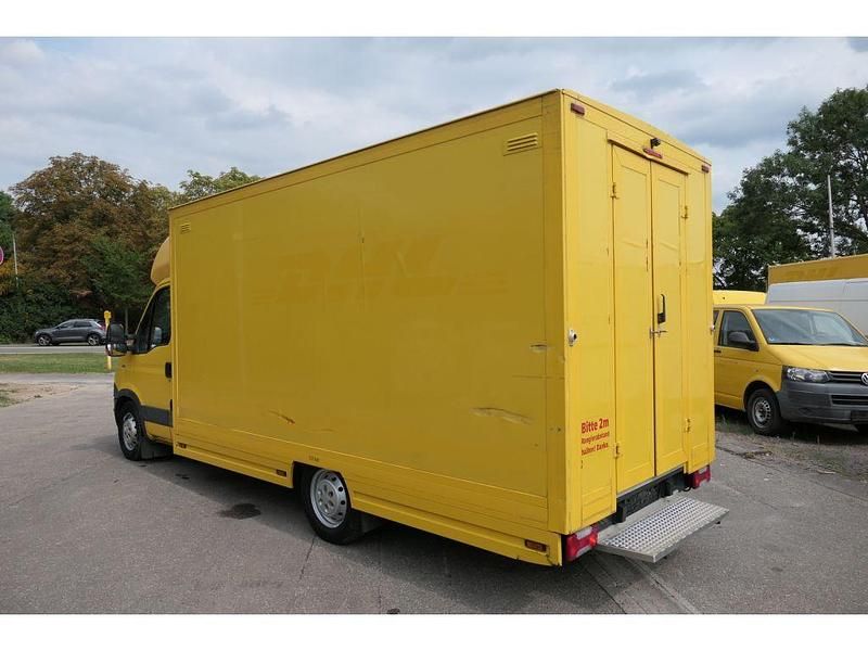 Second-hand Iveco Daily 106 CP (77 kW) 2012 Galben Van