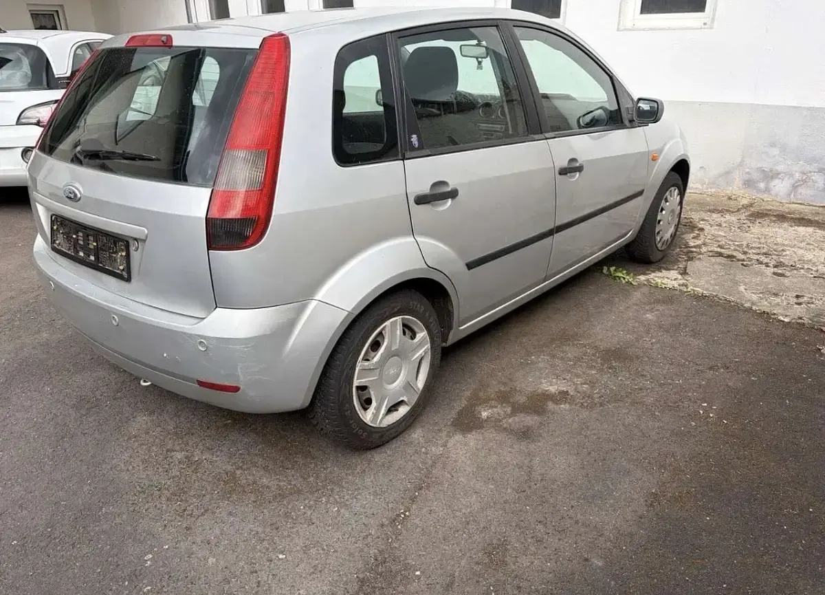 Gebraucht Ford Fiesta Ghia 80 PS (58 kW) 2005 Kleinwagen
