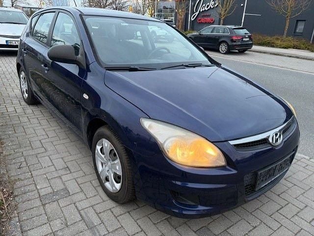 Gebraucht Hyundai i30 Edition+ 109 PS (80 kW) 2009 Blau Limousine