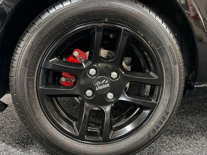 Neu Ligier JS50 2025 Schwarz Kleinwagen