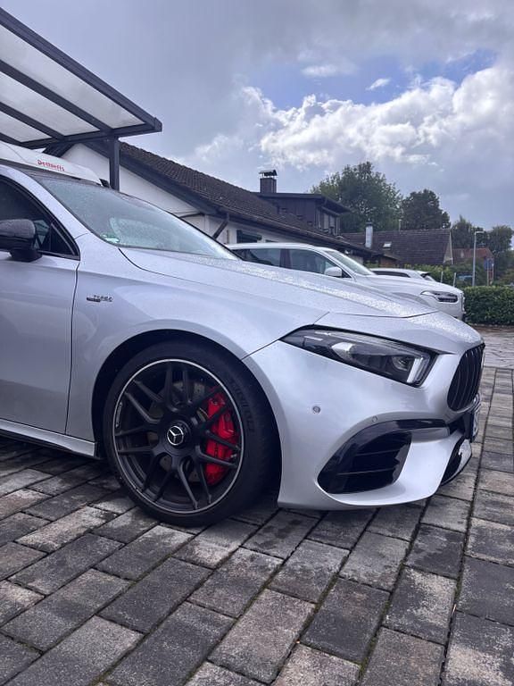 Silber Gebraucht 2021 Mercedes A45 AMG AMG Limousine | 43.500 € (Guter Preis) - Bild 1/4