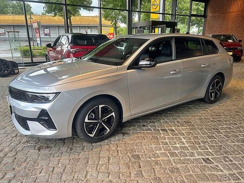 Gebraucht Opel Astra 131 PS (96 kW) 2024 Silber Kombi