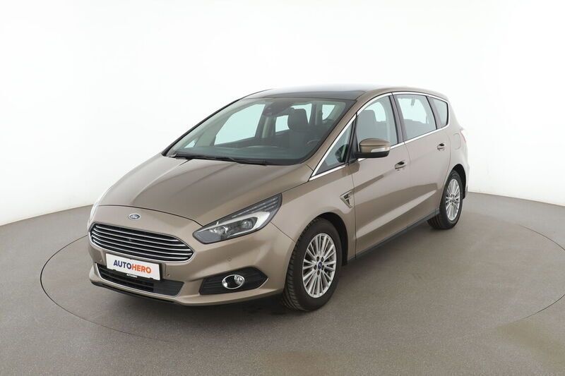 Grau Gebraucht 2019 Ford S-MAX Titanium Van / Kleinbus | 18.830 € (Fairer Preis) - Bild 1/4