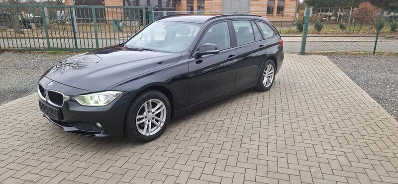 Schwarz Gebraucht 2014 BMW 316 Kombi | 6.999 € (Guter Preis) - Bild 1/4