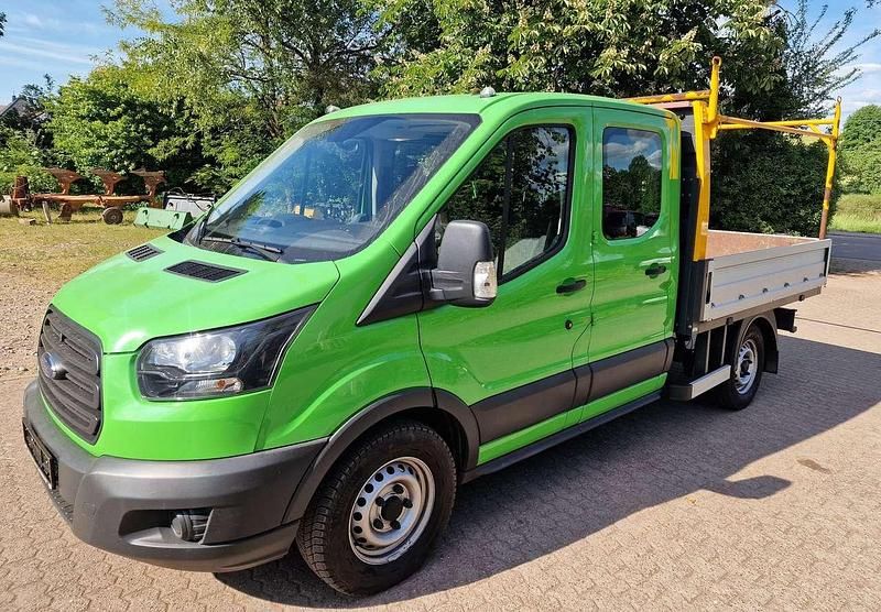 Gebraucht Ford Transit 105 PS (77 kW) 2017 Yellow green Van / Kleinbus