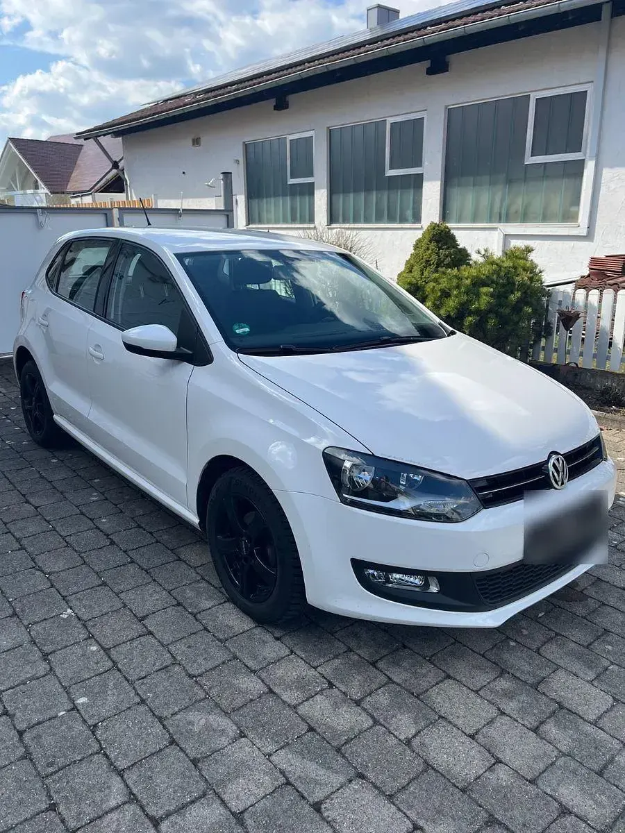 Gebraucht VW Polo Comfortline 90 PS (66 kW) 2014 Weiß Limousine