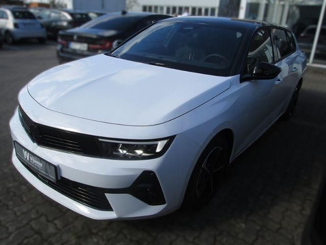 Neu Opel Astra 131 PS (96 kW) 2025 Weiss Kombi