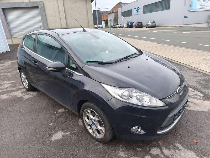 Gebraucht Ford Fiesta Titanium 95 PS (69 kW) 2011 Pantherschwarz metallic Kleinwagen