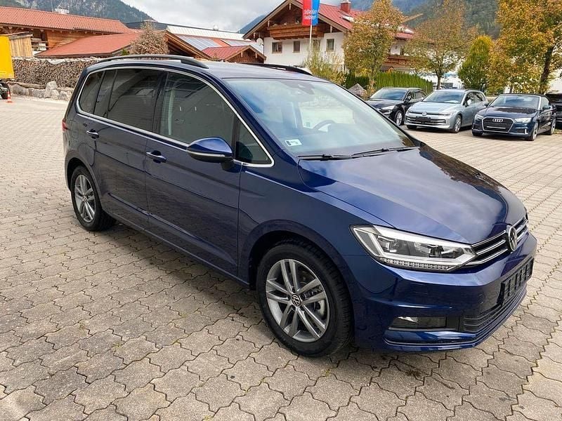 Blau Gebraucht 2025 VW Touran R Van / Kleinbus | 31.900 € (Superpreis) - Bild 1/4