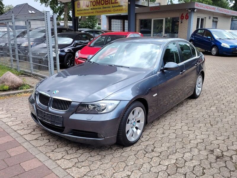 Grau Gebraucht 2006 BMW 325 Comfort Edition Limousine | 3.990 € (Superpreis) - Bild 1/4