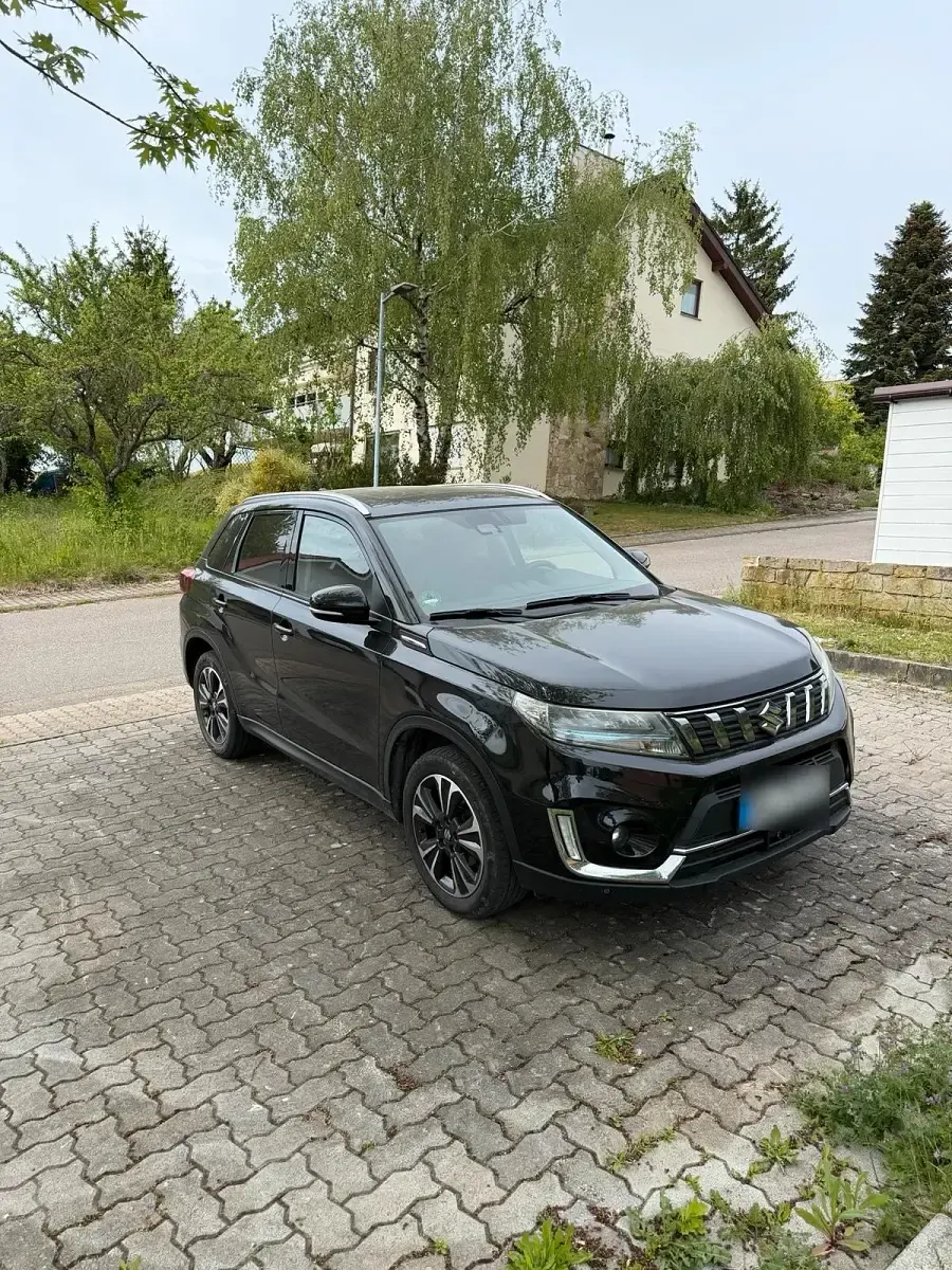 Second-hand Suzuki Vitara 129 CP (94 kW) 2020 Negru SUV