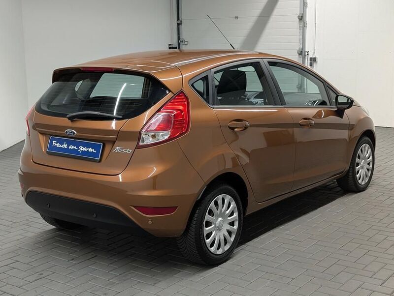 Gebraucht Ford Fiesta 60 PS (44 kW) 2013 Braun (torinobraunmet.) Kleinwagen