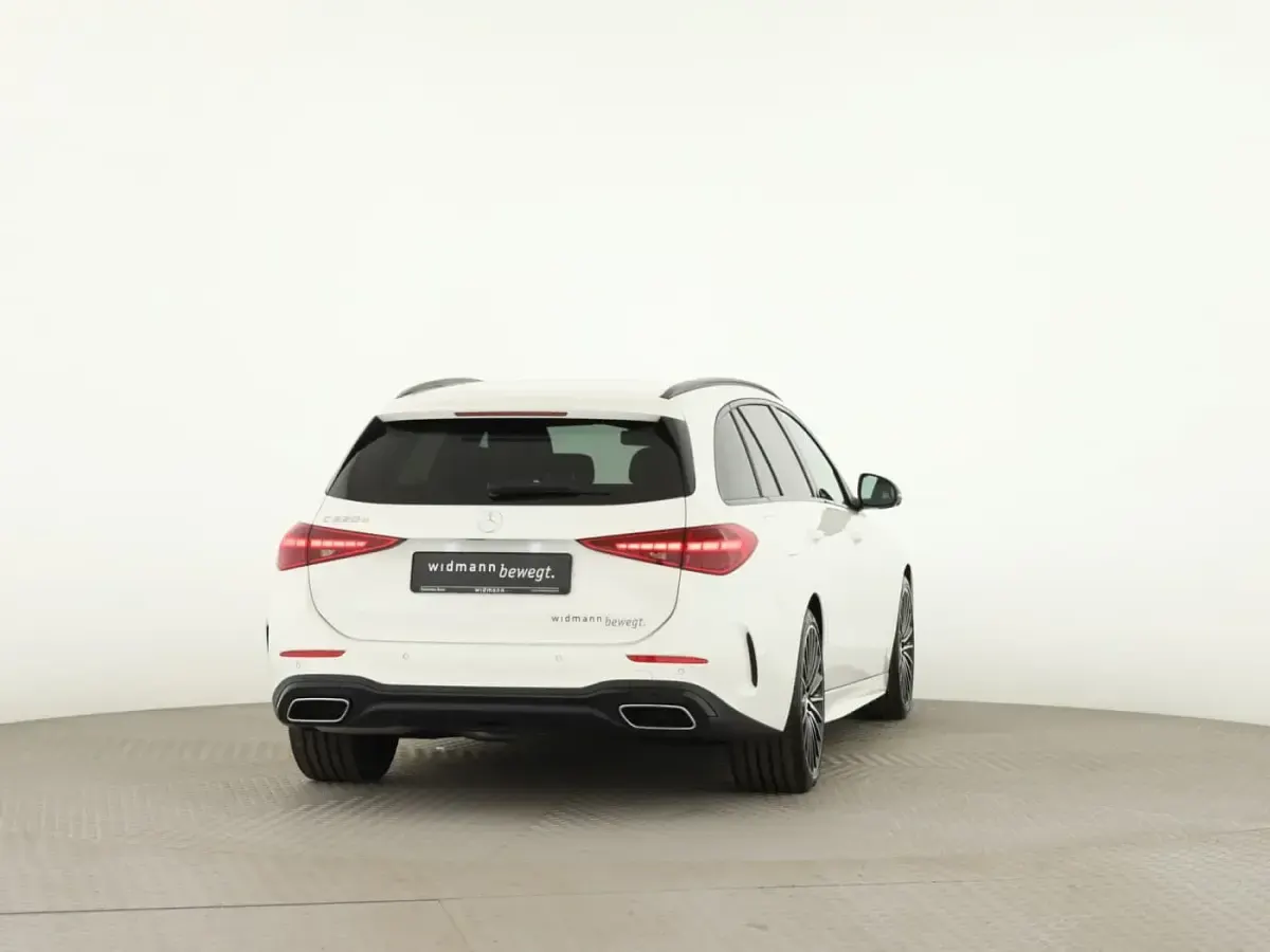 Gebraucht Mercedes C220 AMG 197 PS (144 kW) 2026 Unilack polarweiss Kombi