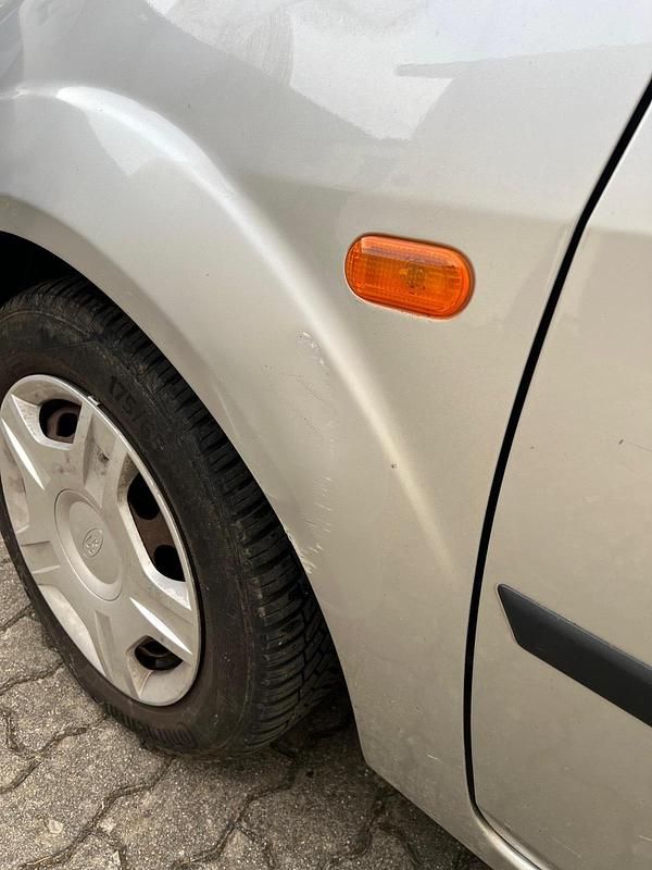 Gebraucht Ford Fiesta 60 PS (44 kW) 2004 Grau Kleinwagen