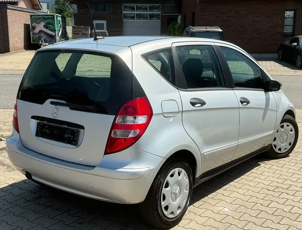 Gebraucht Mercedes A150 95 PS (69 kW) 2008 Silber Limousine