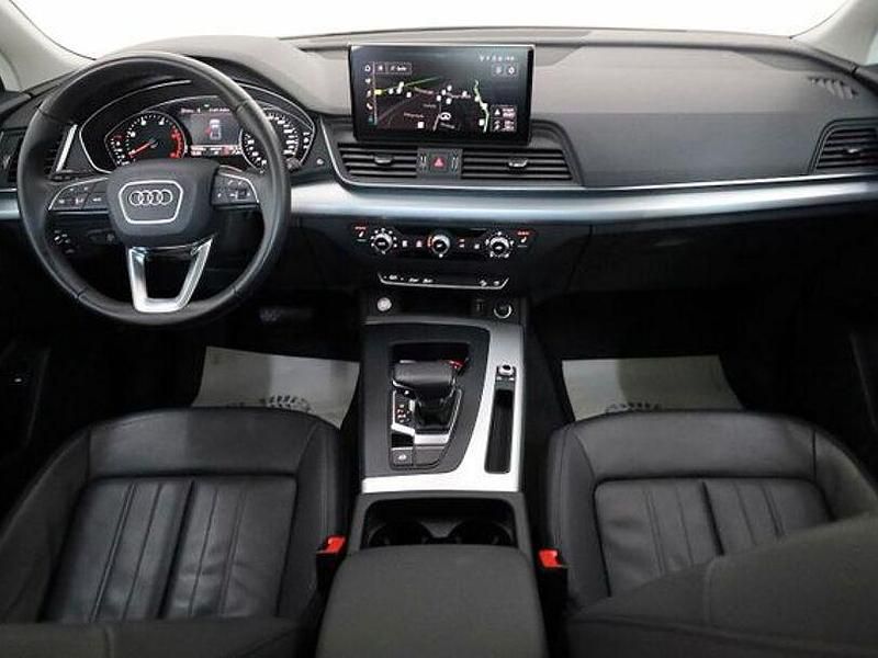 Second-hand Audi Q5 Basis 163 CP (119 kW) 2023 Negru SUV