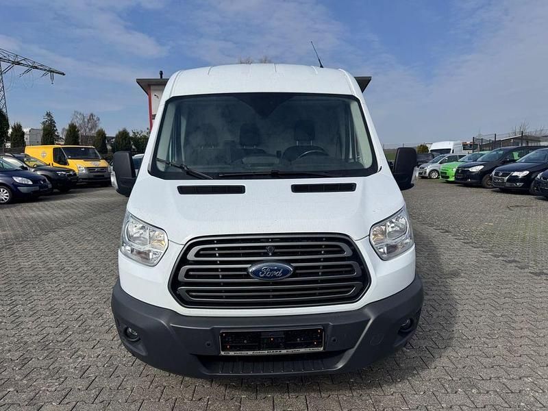 Gebraucht Ford Transit Trend 131 PS (96 kW) 2018 Weiß Van / Kleinbus