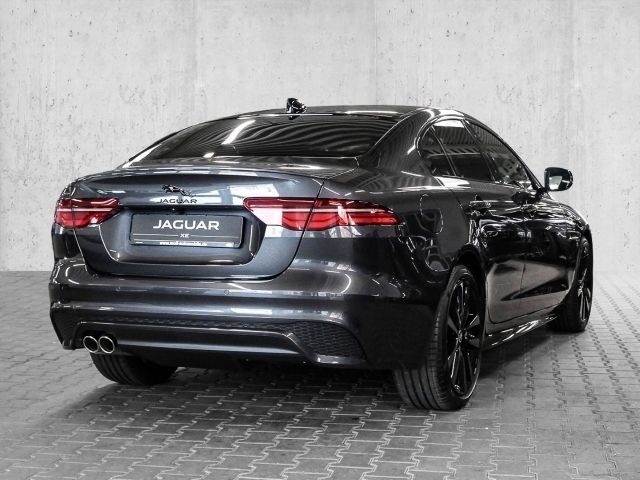 Gebraucht Jaguar XE R-Dynamic 204 PS (150 kW) 2023 Carpathian grey Limousine