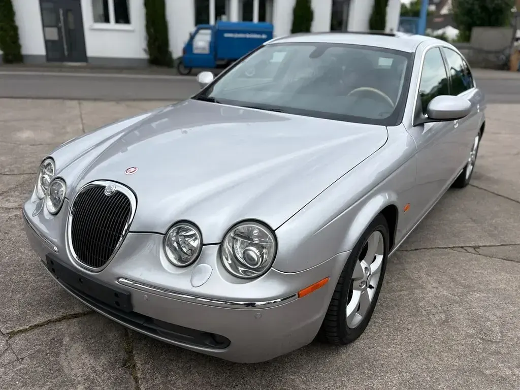 Używany Jaguar S-Type Executive 238 KM (175 kW) 2004 Srebrny Sedan/Limuzyna