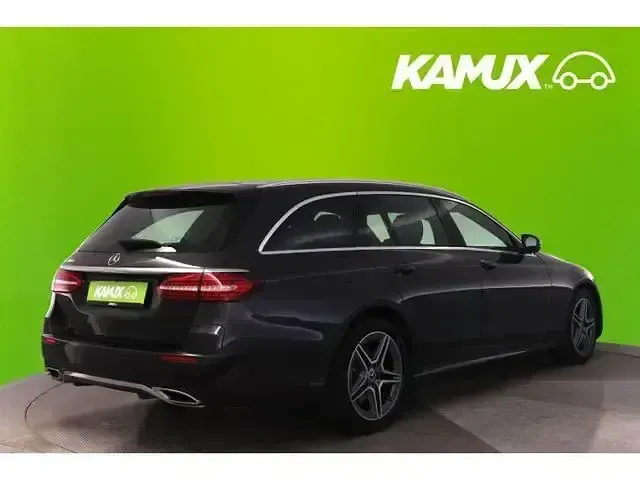 Second-hand Mercedes E300 AMG line 211 CP (155 kW) 2022 Gri Break