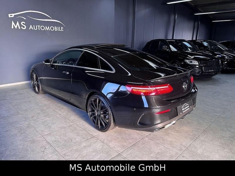 Gebraucht Mercedes E300 AMG line 245 PS (180 kW) 2018 Schwarz Coupé