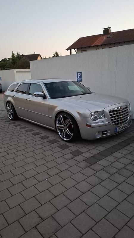 Silber Gebraucht 2006 Chrysler 300C Kombi | 5.800 € (Etwas zu teuer) - Bild 1/4