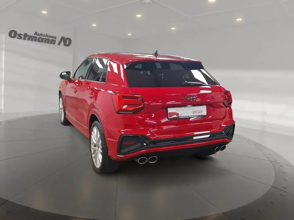 Gebraucht Audi SQ2 S-Line 300 PS (220 kW) 2022 Rot SUV