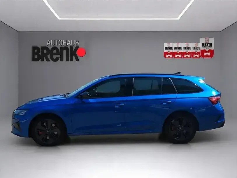 Neu Skoda Octavia RS 265 PS (194 kW) 2026 Weiss Limousine