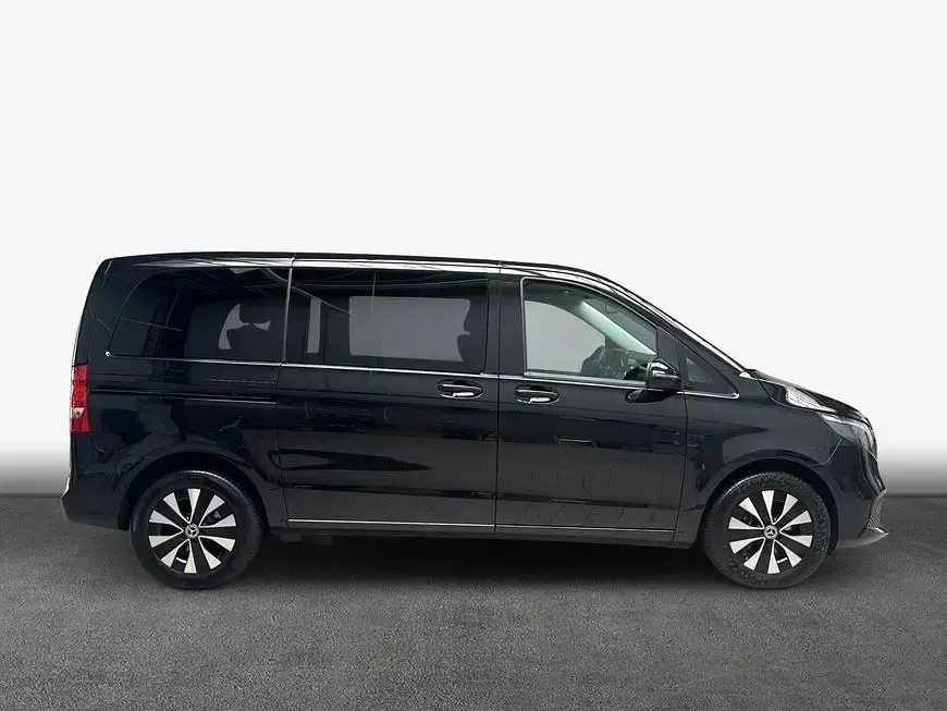 Gebraucht Mercedes V220 163 PS (119 kW) 2023 Schwarz Van / Kleinbus