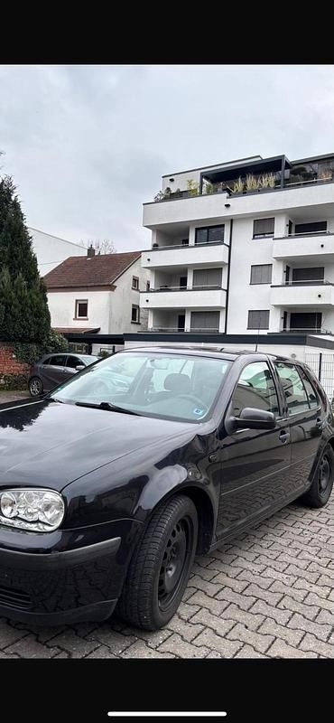 Schwarz Gebraucht 2001 VW Golf IV Kleinwagen | 399 € (Superpreis) - Bild 1/4