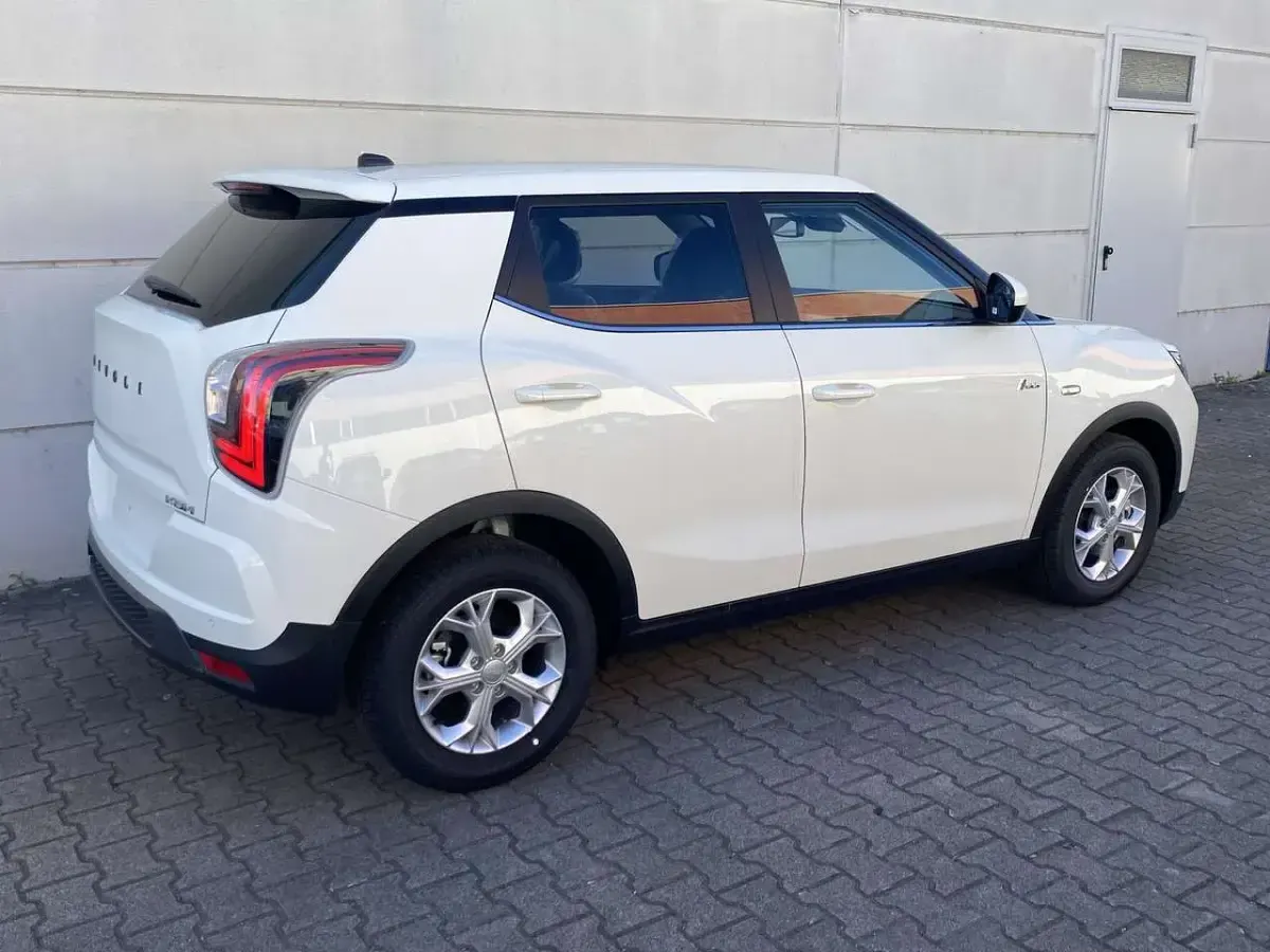 Neu KGM Tivoli 163 PS (119 kW) 2026 Weiß SUV