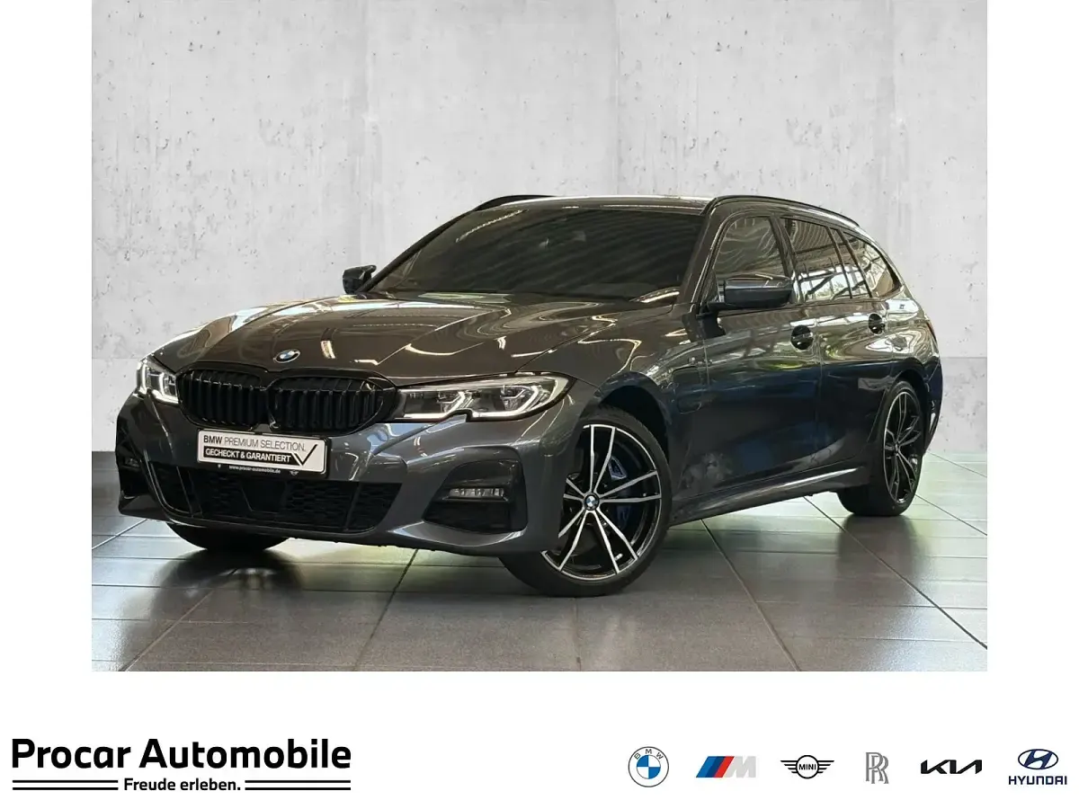 Gebraucht BMW 330e M Sport 292 PS (214 kW) 2020 Kombi