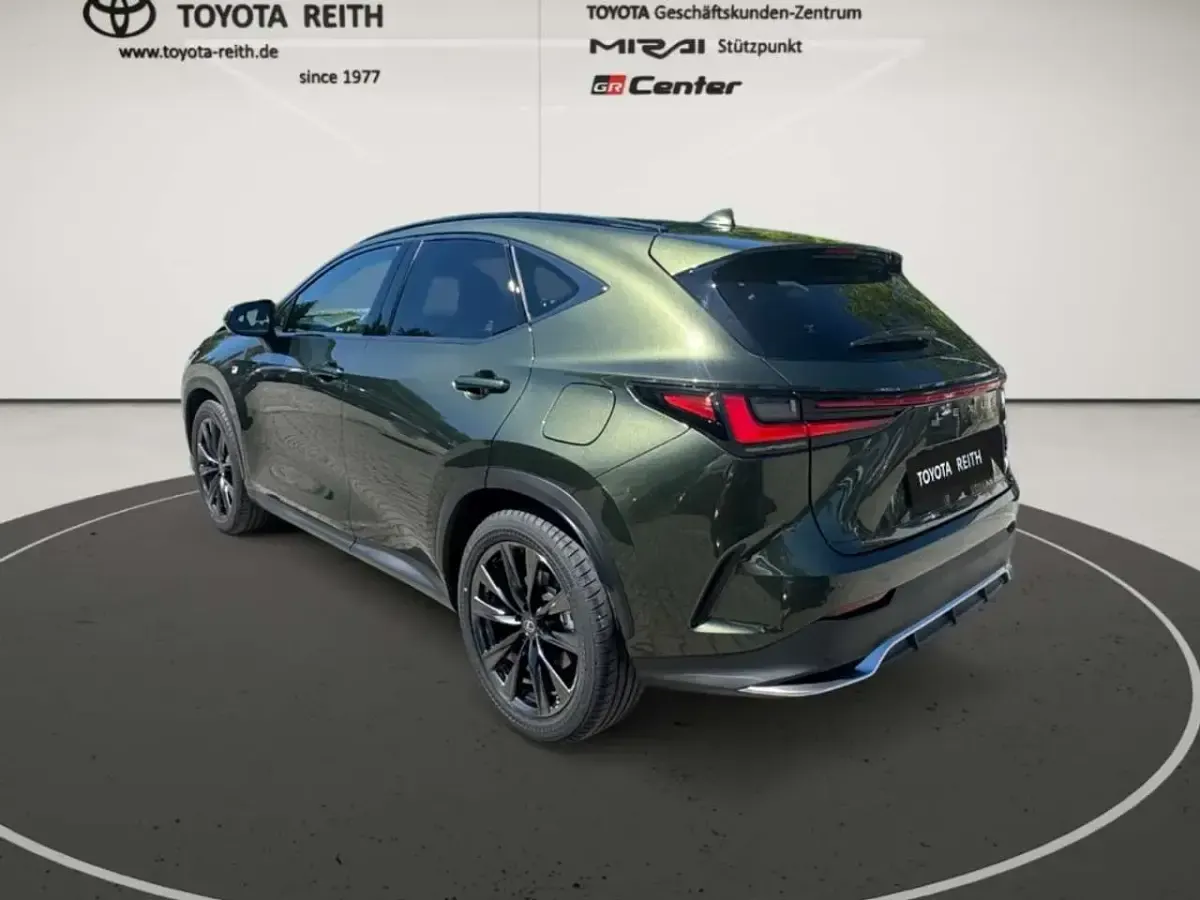 Gebraucht Lexus NX450h+ E-FOUR 309 PS (227 kW) 2026 Grün SUV